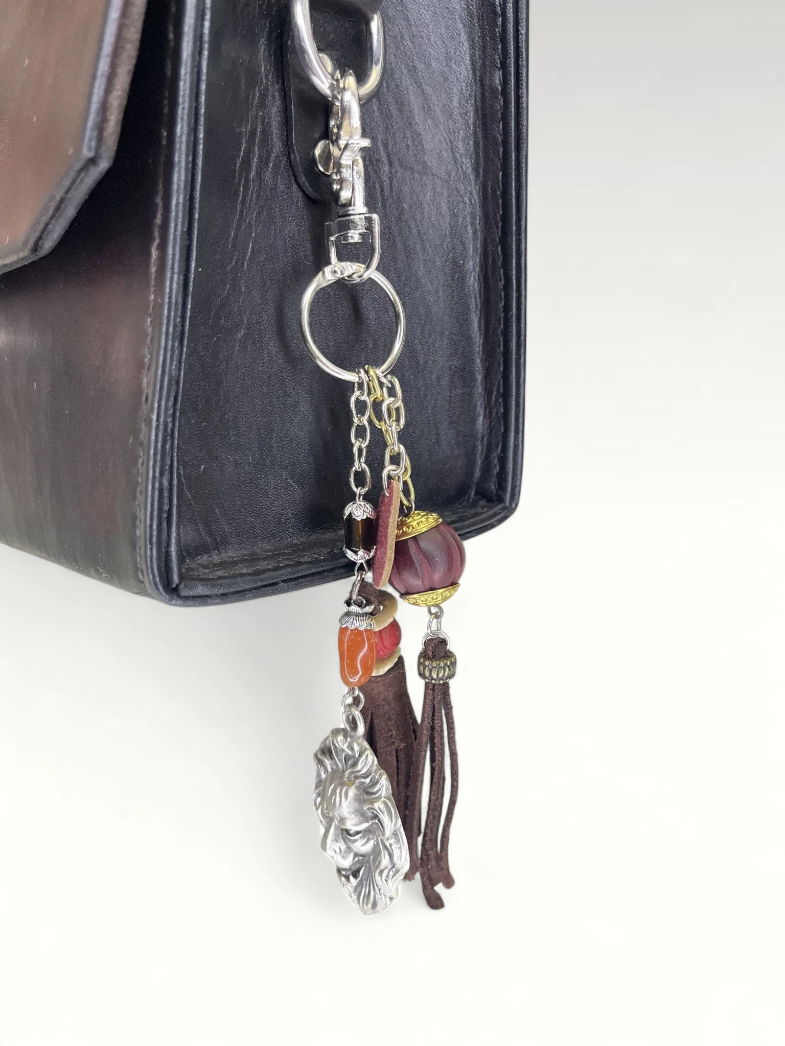 LEONIS Cesaret Charm