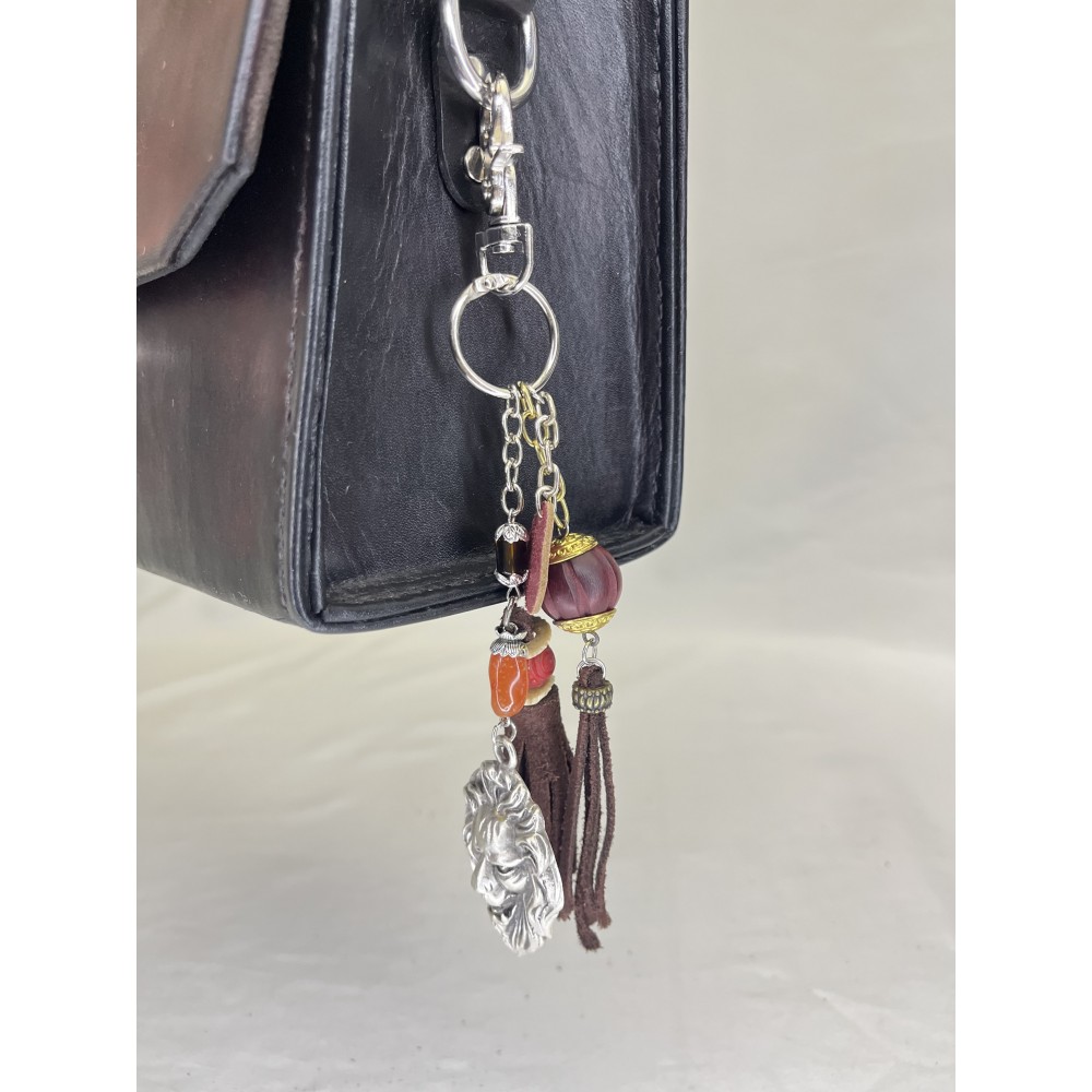 LEONIS Cesaret Charm