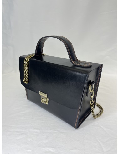 LYRN Saplı ve Antik Zincirli Deri Flap Çanta